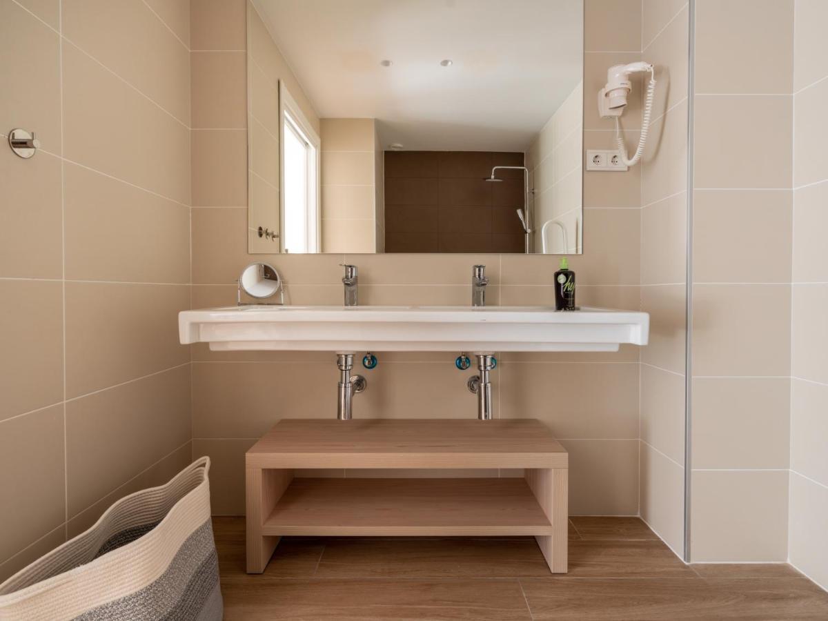 Limehome Barcelona Carrer De Besalu 82 Buitenkant foto