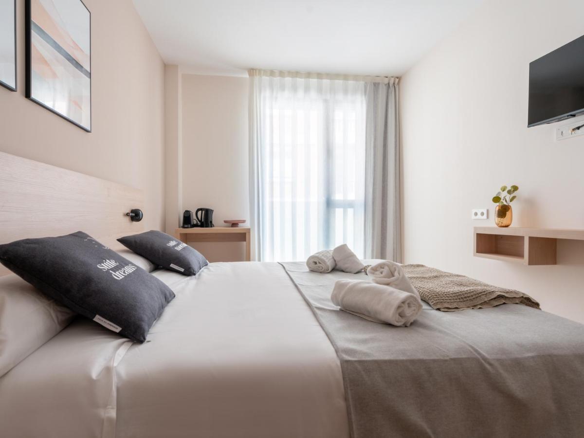 Limehome Barcelona Carrer De Besalu 82 Buitenkant foto