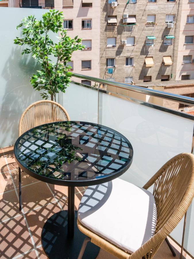 Limehome Barcelona Carrer De Besalu 82 Buitenkant foto
