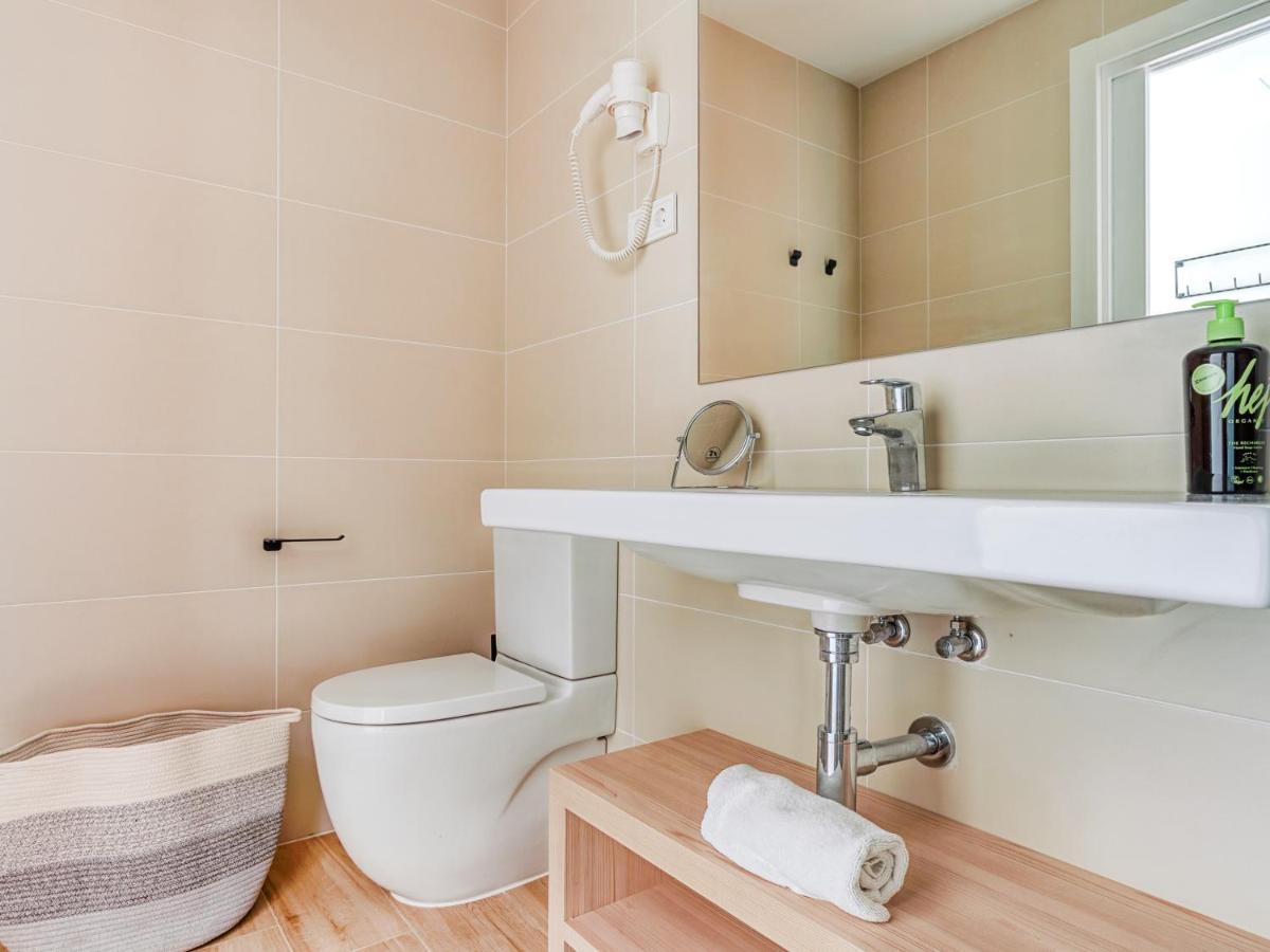 Limehome Barcelona Carrer De Besalu 82 Buitenkant foto
