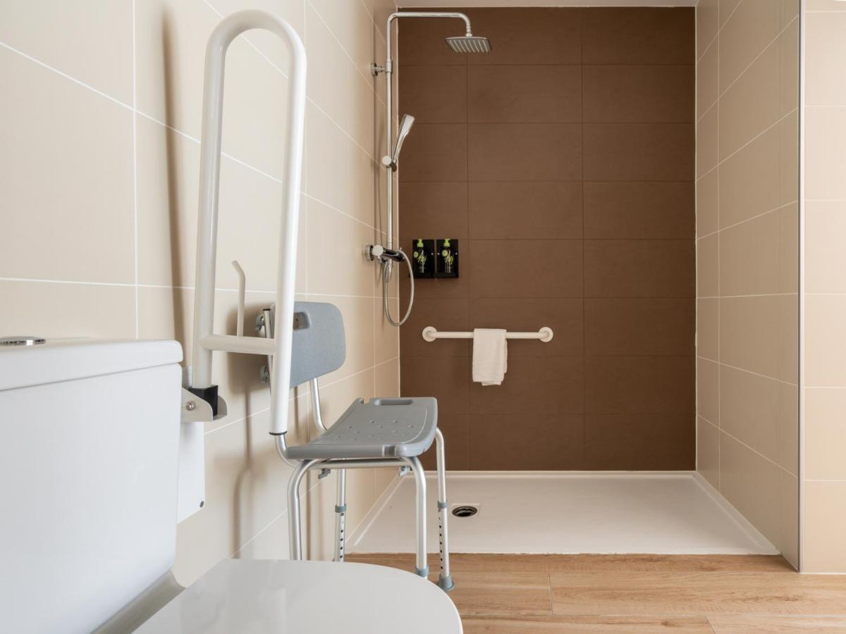 Limehome Barcelona Carrer De Besalu 82 Buitenkant foto