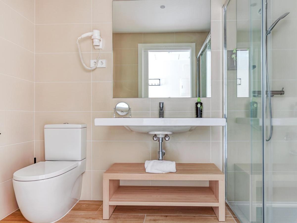 Limehome Barcelona Carrer De Besalu 82 Buitenkant foto