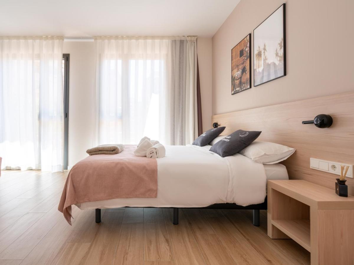 Limehome Barcelona Carrer De Besalu 82 Buitenkant foto